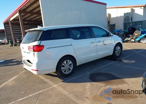 2018 Kia Sedona Lx z USA, uszkodzony, nr VIN KNDMB5C16J6368307
